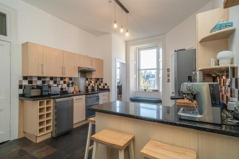 4 bedroom flat to rent, 25 Polwarth Crescent, Edinburgh EH11