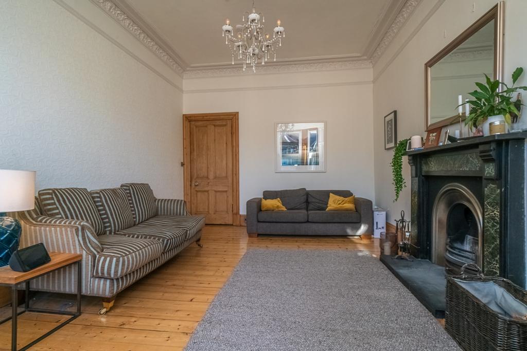 Lounge 1
