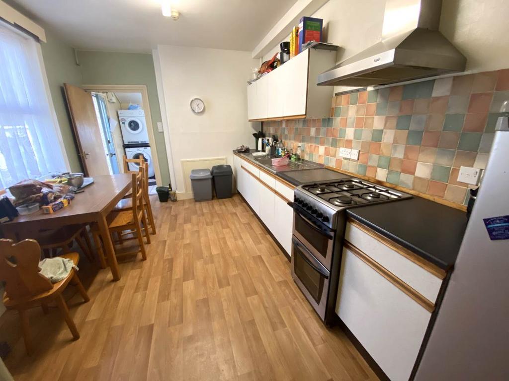 Kitchen 2