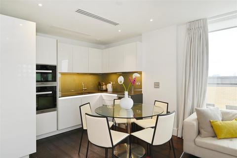 2 bedroom flat to rent, Ravensbourne Apartments, 5 Central Avenue, London SW6