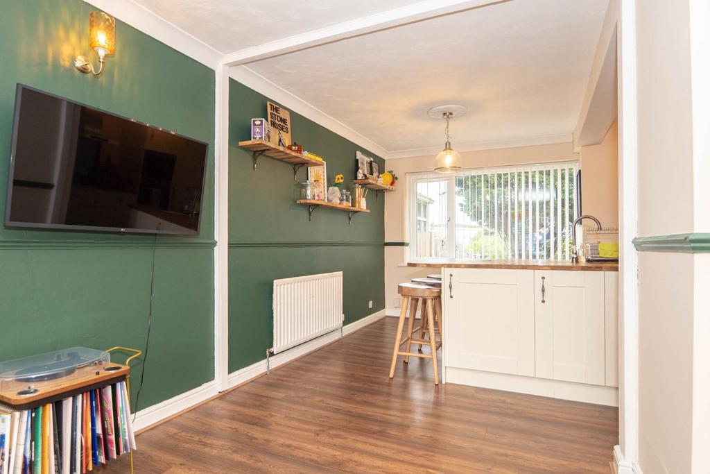 Living/kitchen