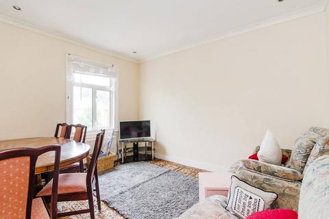 3 bedroom flat to rent, Lower Boston Road, Hanwell, London, W7