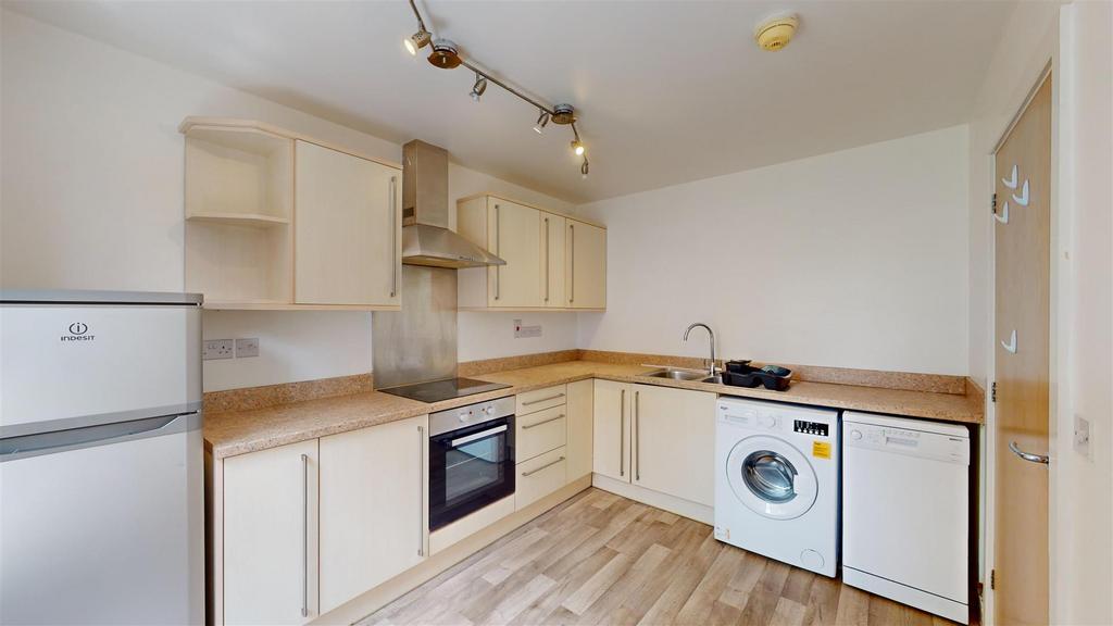 Benbow Quay 62 2 Kitchen.jpg