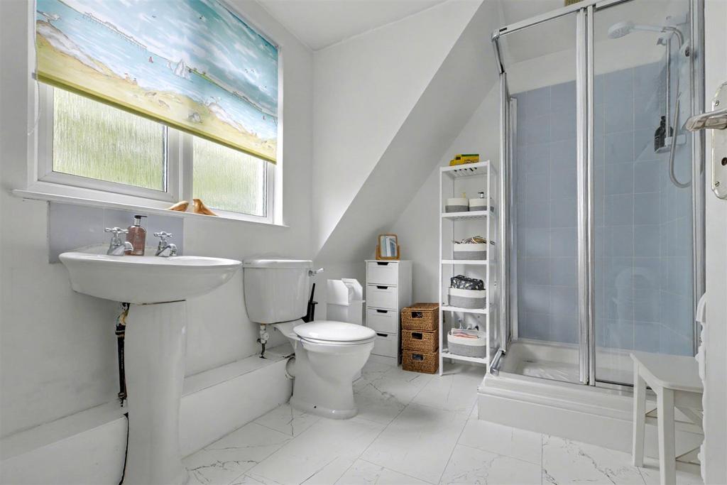 Ensuite.jpeg