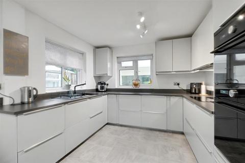 undefined, Warrender Close, Bramcote