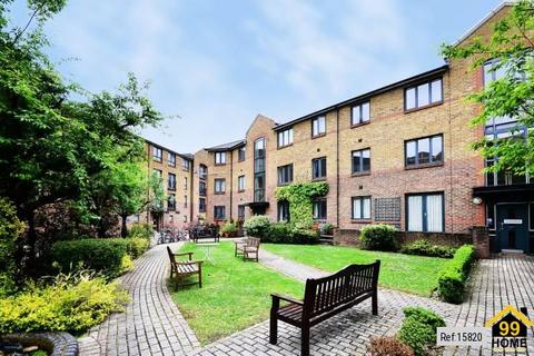 3 bedroom apartment for sale, Kempton Court, London, E1