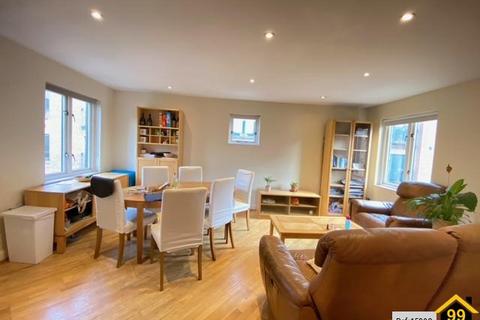 3 bedroom apartment for sale, Kempton Court, London, E1