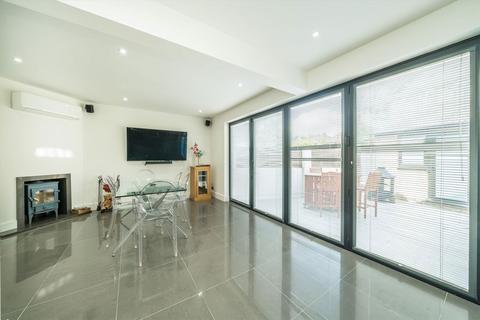 undefined, Kingsmead Avenue, Surbiton KT6