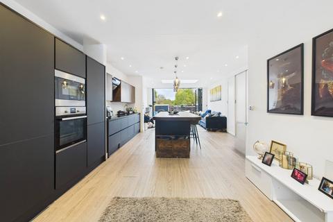 3 bedroom semi-detached house for sale, Victoria Road, Ruislip HA4