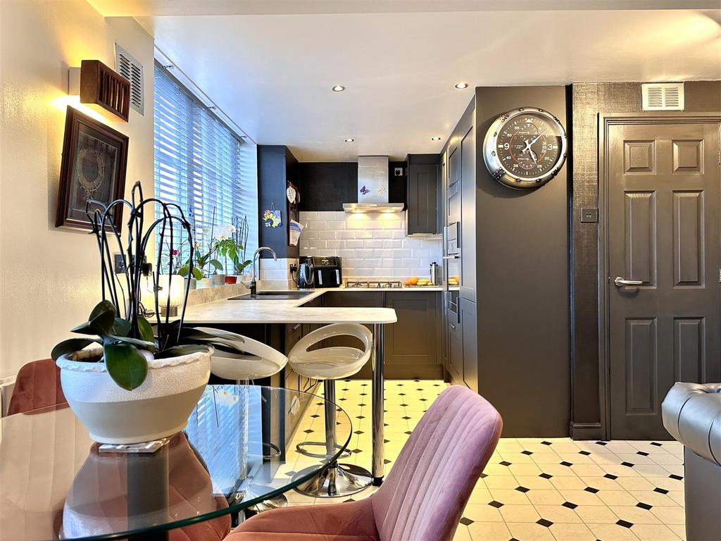 Stylish Breakfast Kitchen 401