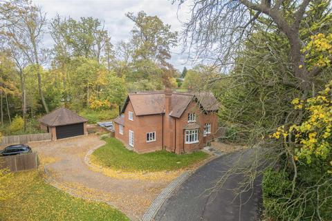 undefined, Cambridge Road, Thundridge SG12