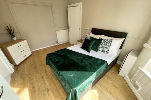 undefined, Adelaide Road, L7 8SQ,