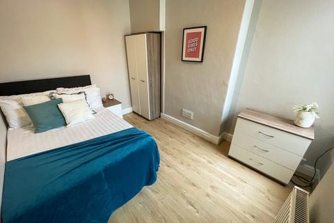 undefined, Adelaide Road, L7 8SQ,