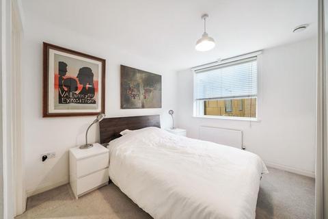 3 bedroom flat to rent, Chamberlayne Road, London, NW10