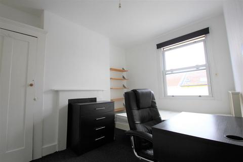 6 bedroom house share to rent, Stanley Road, Brighton