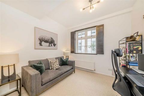 6 Anchor Mews, London, SW12 9PQ