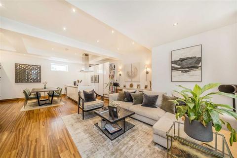 6 Anchor Mews, London, SW12 9PQ