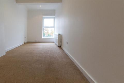 1 bedroom flat to rent, South Road, Haywards Heath