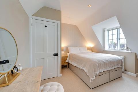 3 bedroom terraced house for sale, Asmuns Hill, London
