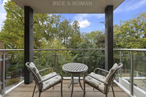 2 bedroom retirement property for sale, Oatlands Drive, Weybridge KT13