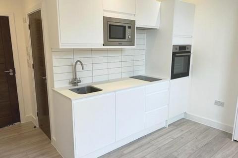 Studio to rent, Mount View Road, Crouch End, N4