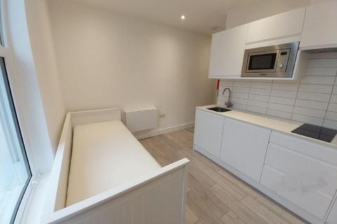 Studio to rent, Mount View Road, Crouch End, N4