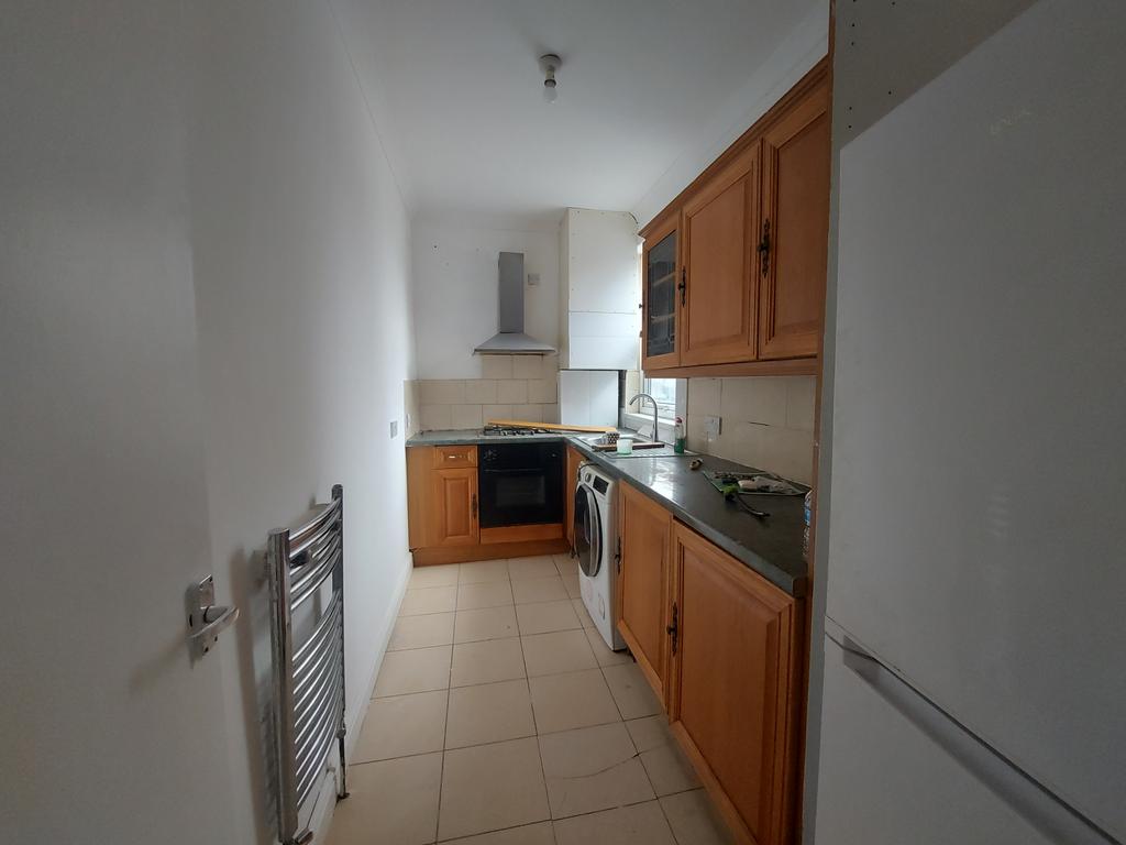 Three Bedrooms First Floor Flat for rent