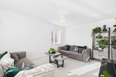 3 bedroom semi-detached house for sale, Hallam Drive, Radcliffe-On-Trent, Nottingham