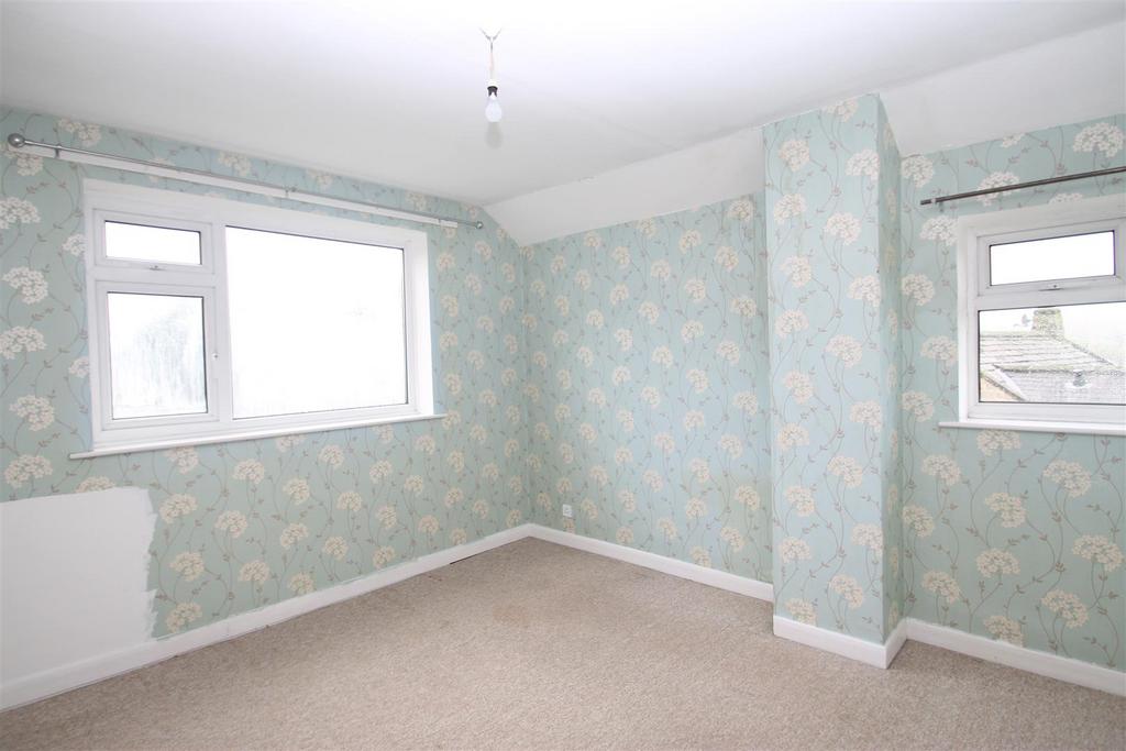Bedroom 1.JPG