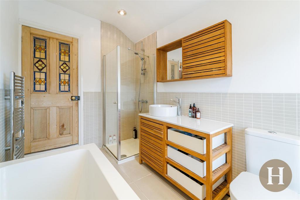 Hadleigh Estate Agents-32.jpg