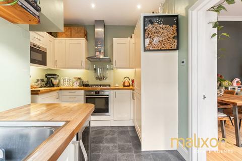 2 bedroom maisonette for sale, Mount Nod Road, London SW16