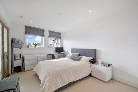 1 bedroom flat for sale, Gateway Tower, Western Gateway, E16