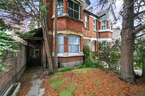 undefined, Grosvenor Road, Twickenham, TW1