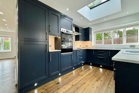 2 bedroom detached house for sale, Ship Road, Burnham-on-Crouch