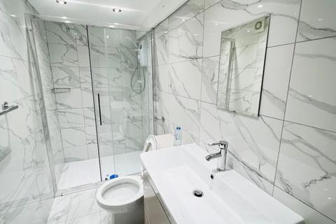 undefined, Cheapside, Luton, Bedfordshire, LU1 2HN