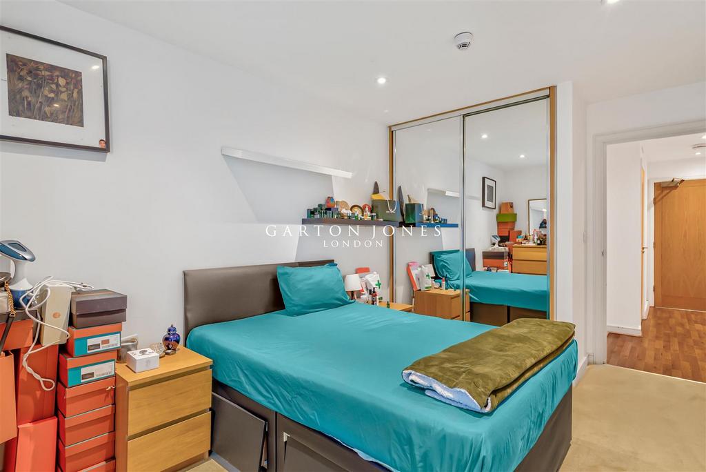 Bedroom-4.JPG