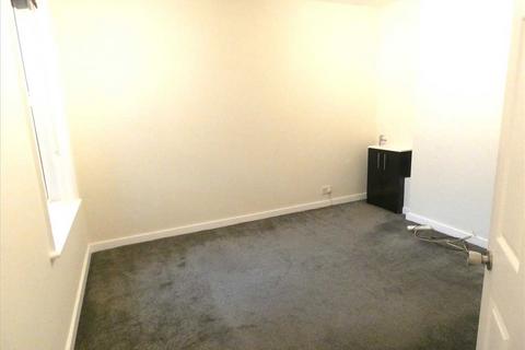 3 bedroom detached house to rent, Shelbourne Road, Charminster, Bournemouth