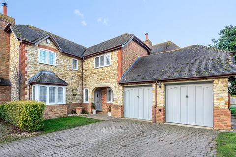undefined, Farm Close, Ickford