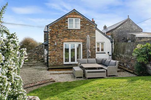 undefined, Engollan, St Eval