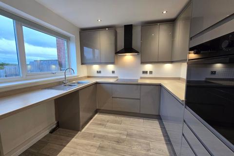 3 bedroom detached house to rent, Camden Road, Bexley, DA5
