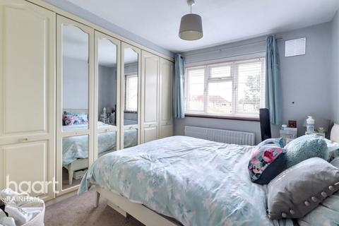 61 Brookway, Rainham, RM13 9HW