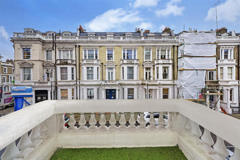 1 bedroom flat to rent, Castletown Road, London W14