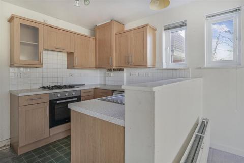 2 bedroom apartment for sale, Avebury Avenue, Tonbridge TN9