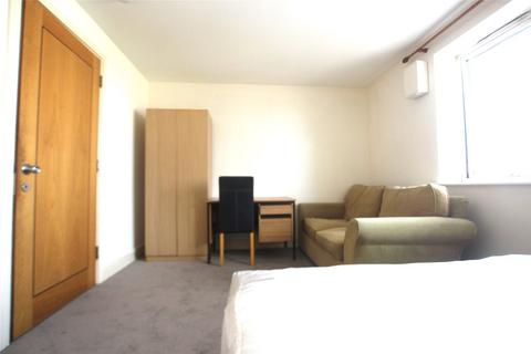3 bedroom property to rent, Studley Court, 5 Prime Meridian Walk, London, E14