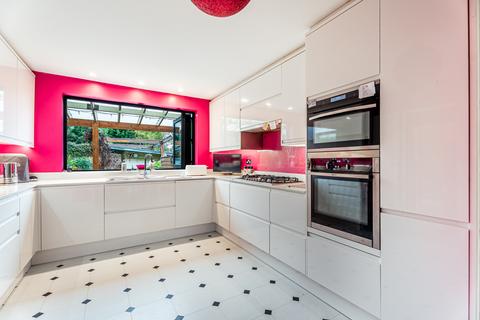 4 bedroom detached house for sale, Bullens Green Lane, St. Albans AL4