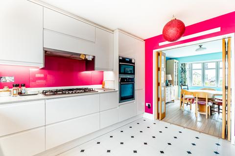 4 bedroom detached house for sale, Bullens Green Lane, St. Albans AL4