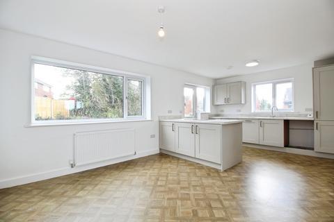 4 bedroom detached house for sale, Haigh Side Close, Leeds LS26