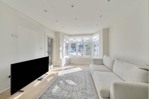 4 bedroom semi-detached house to rent, Peareswood Gardens, Stanmore, HA7