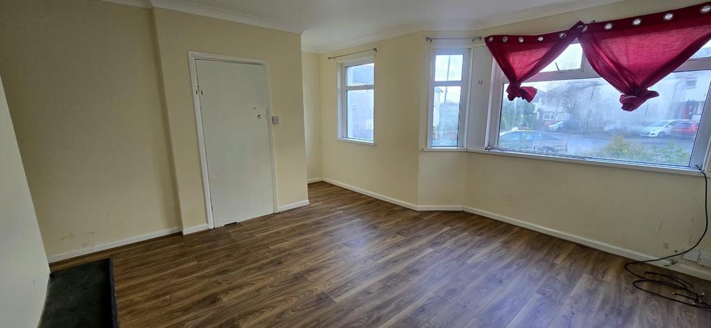 House in Cardiff, Ely - View 2