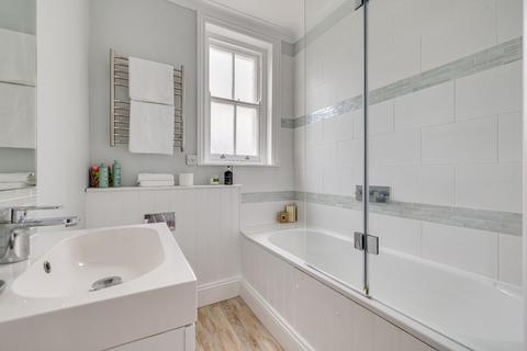 1 bedroom flat for sale, Gainsborough Mansions, Queen's Club Gardens, London